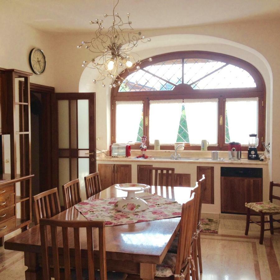 Villa Beatrice Лонато Экстерьер фото